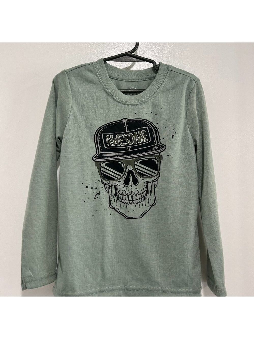 5 for $10 Boy's Wonder Nation Long sleeved graphic shirt Size XS (4-5)